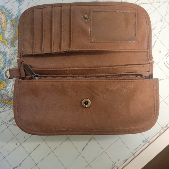 Roxy Tan Leather Wallet - Picture 4 of 5